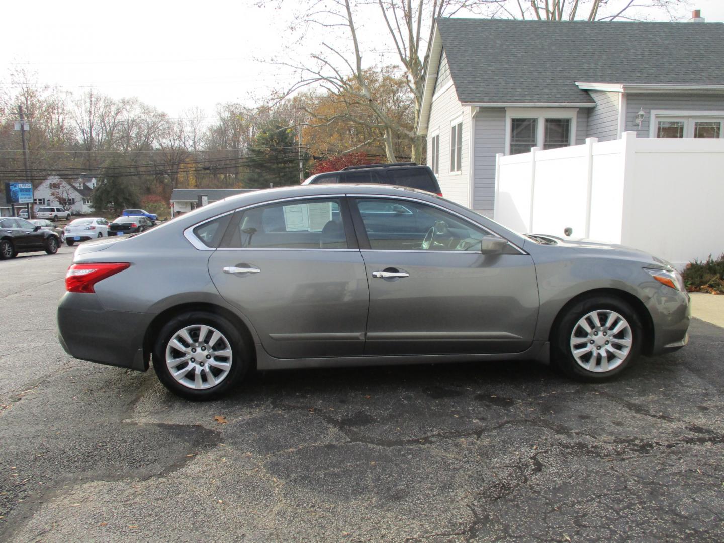 2016 GRAY Nissan Altima (1N4AL3AP7GC) , AUTOMATIC transmission, located at 540a Delsea Drive, Sewell, NJ, 08080, (856) 589-6888, 39.752560, -75.111206 - Photo#7